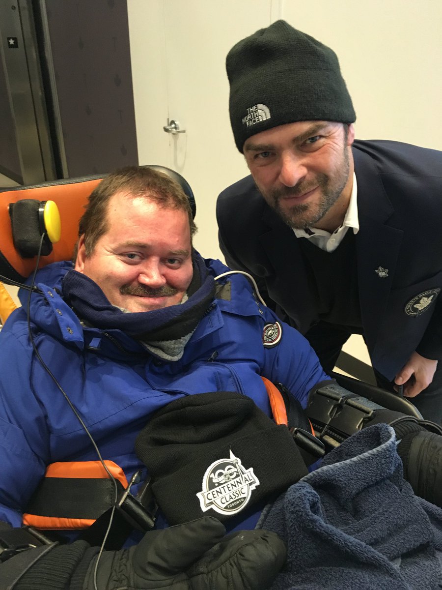 AndrewONielsen's tweet photo. I’m hoping to see @douggilmour, @wendelclark17,  @Cujo and #DarrylSittler at the @MapleLeafs playoff game tonight! #playoffmagic #LeafsForever #Leafs #LeafsNation #GoLeafsGo https://t.co/Ai8EFyJF2z