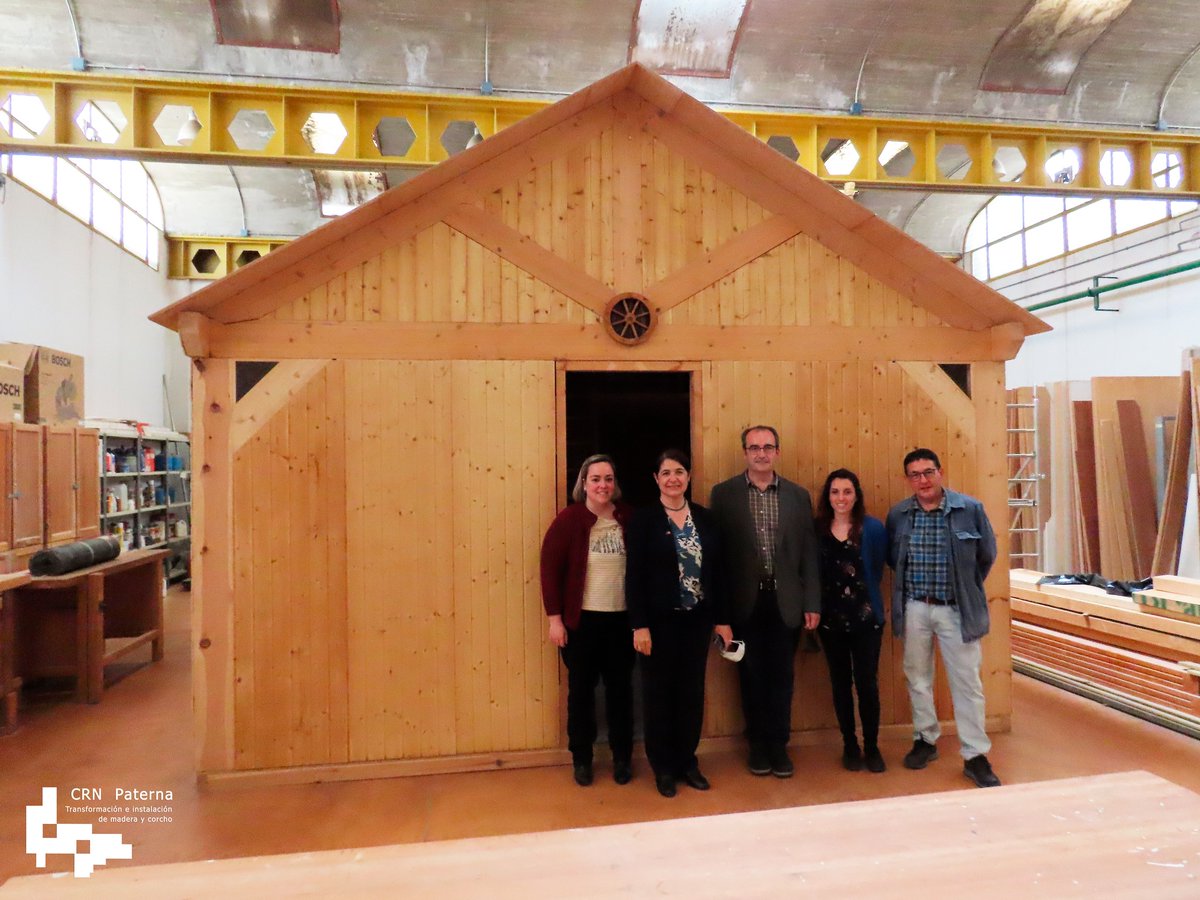 fpcatarroja's tweet photo. 🔝Los socios del proyecto #erasmusplus 🇪🇺#SMARTRAIN, del cual #FPCatarroja es 🤝socio junto a Enaip Lombardia, @AIDIMME, @COSMOBspa, #Innovawood, #Woodwize y ITN Namur, visitan las instalaciones del socio colaborador @CRNMaderaCorcho de Paterna. 🇪🇸🇮🇹🇧🇪
#DifonErasmusFP https://t.co/UTcHpu8oqS