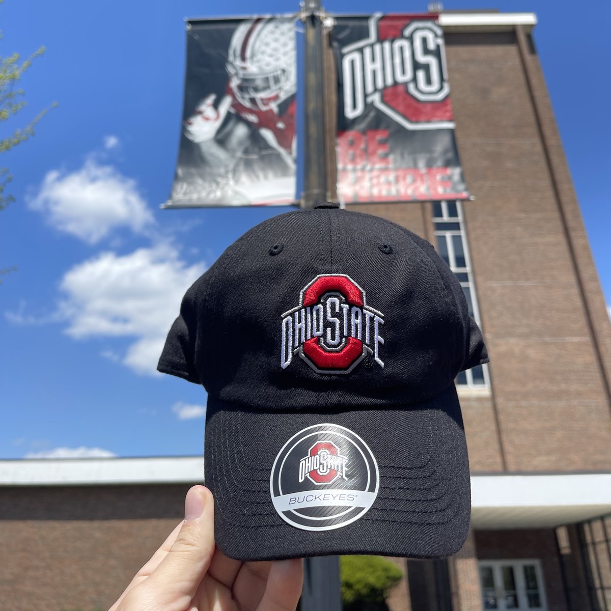 🚨 Mascot Monday 🚨

RT for a chance to win this 🌰 hat! 1️⃣ lucky winner will be announced at 3:00 pm ET 👀

#GoBucks | <a href="/SugardaleFoods/">Sugardale Foods</a>