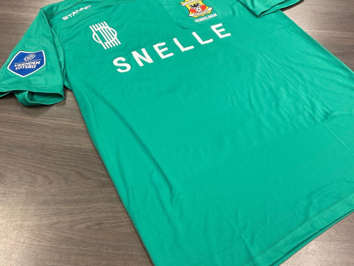 ❗️ Help Pleun en win ❗️ 

Zoals aangekondigd ben ik op zoek naar minimaal 200 supporters die €5,- kunnen missen voor de stichting van Pleun.

Onder alle donateurs zal eventueel het gewonnen shirt èn een normaal wedstrijdshirt inclusief alle handtekening worden verloot.
