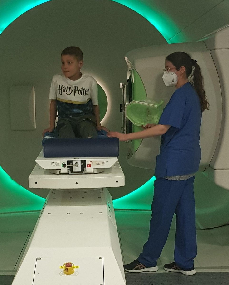 WPE_Essen's tweet photo. Vadym (10) aus der Ukraine 🇺🇦 wird aktuell wegen seines Hirntumors bei uns im WPE behandelt. Im März ist Vadym mit seiner Mutter in die @UniklinikEssen gekommen: mit dem ersten Bus, der 25 kranke Kinder aus der Ukraine zu uns gebracht hat. https://t.co/nmLpFvyKWj https://t.co/quU34KQHTL