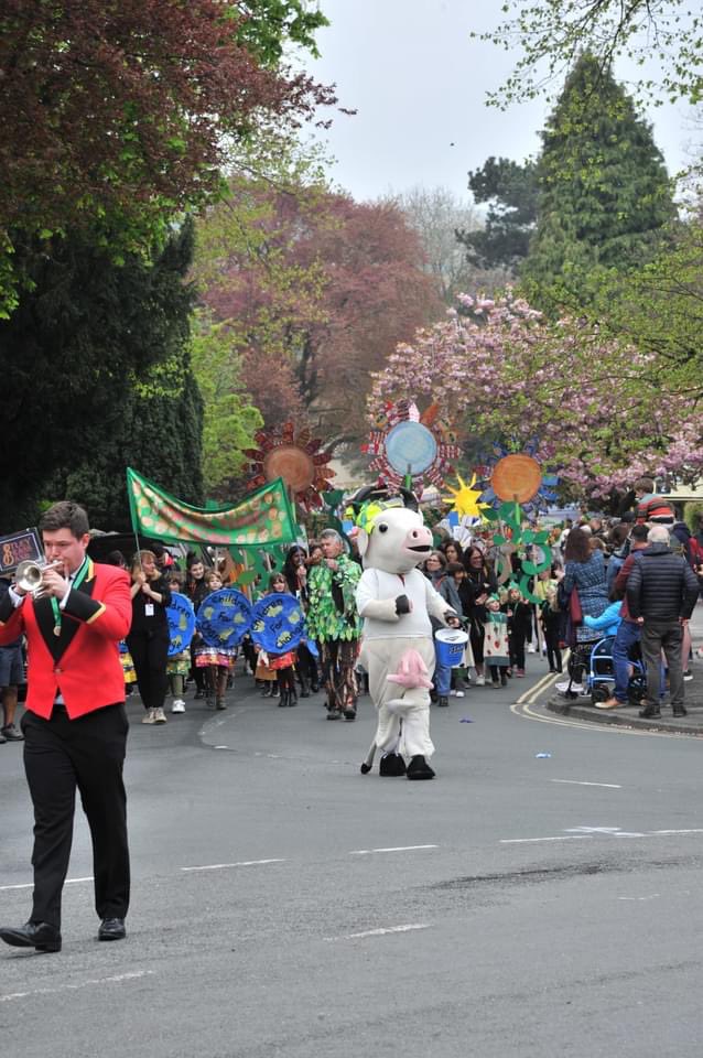 Robbie Moore MP tweet media