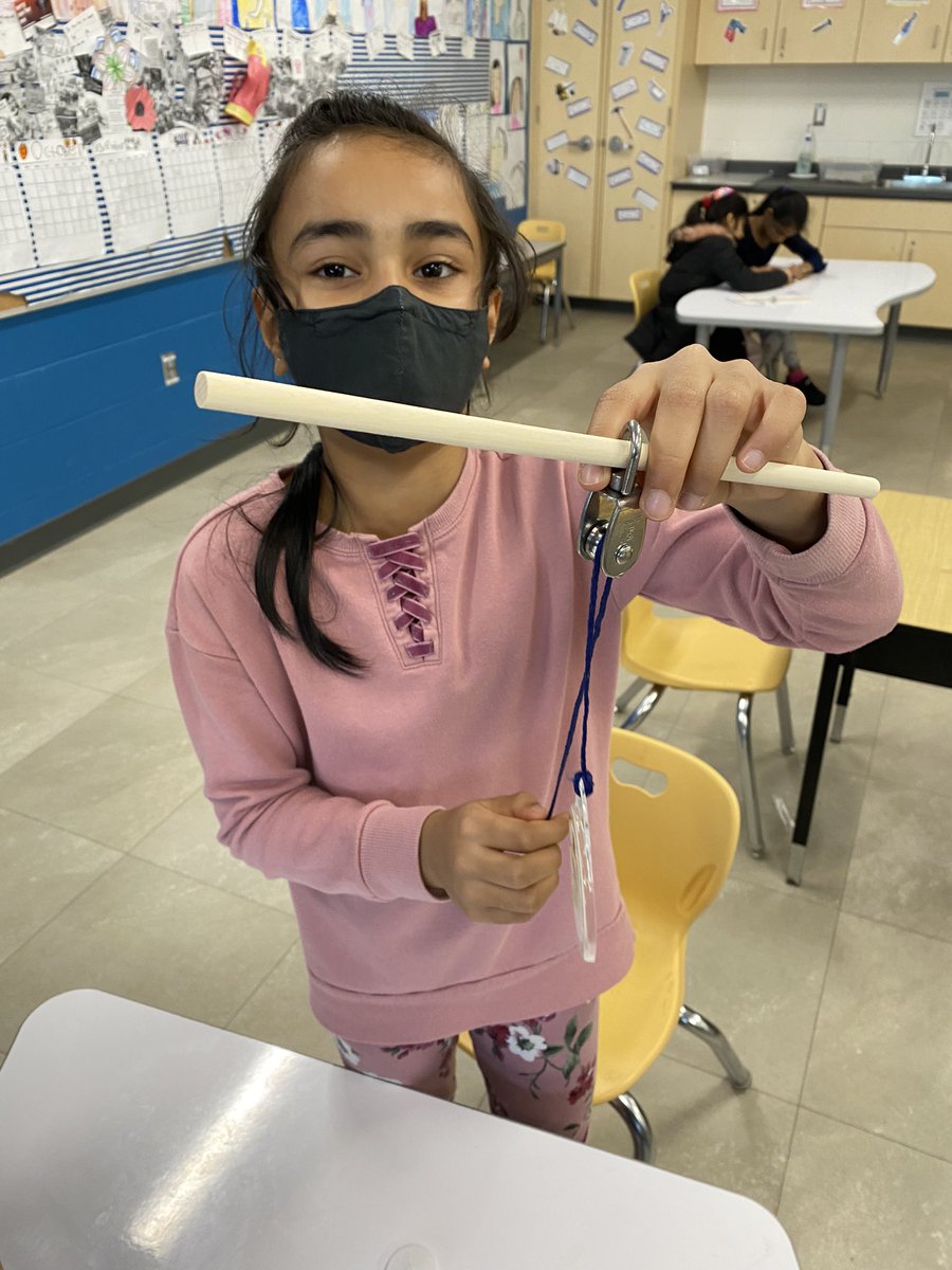 It’s a pulley and gears afternoon in Grade 2! <a href="/DesmondHDSB/">Viola Desmond Public School</a> <a href="/RyanHDSB/">Mrs. Ryan</a> <a href="/MsThorogood/">Ms. Thorogood</a>