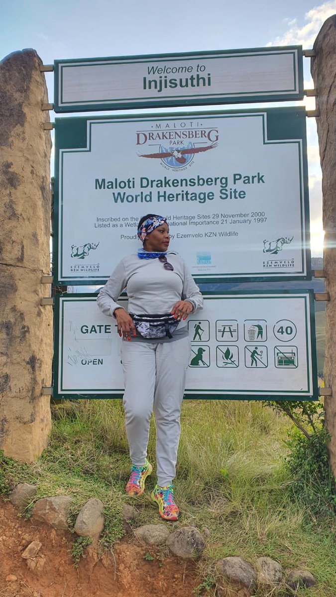#HikingWithTumiSole #hikingadventurer #IChoose2BActive #MondayMotivation #Mafadi2022 #Thehighestpeak🏔🇿🇦3,446.1Metres 
#insijuthi #centraldrakensberg