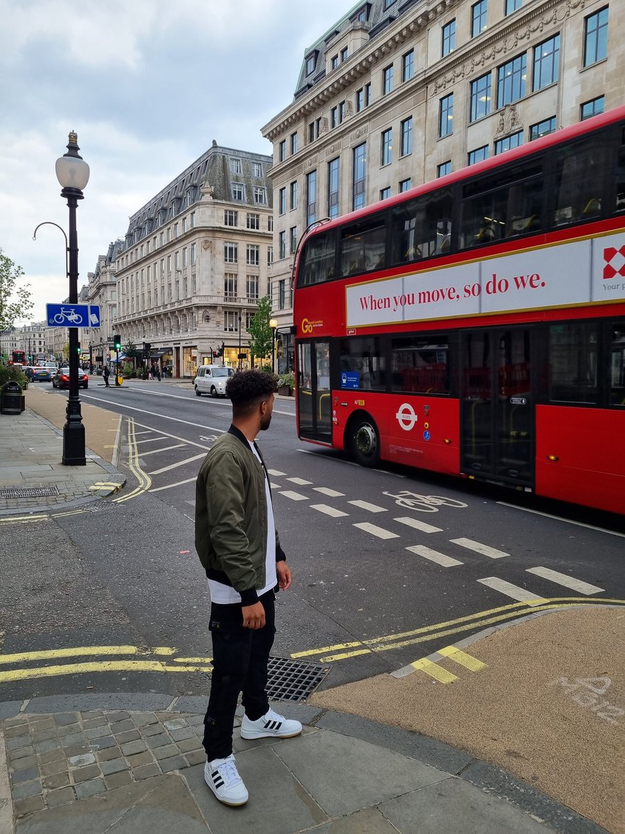 khallid_ii's tweet image. EID MUBARAK 🌙🤎