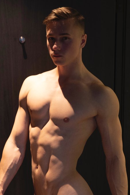 I was just about to smile, I promise??
-
Photographer: @jonasnoren_se https://t.co/EHoRz2uHHU