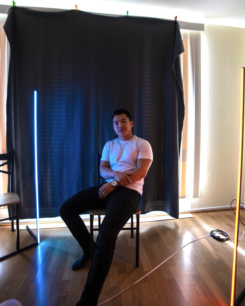 alexhong's tweet photo. The setup            Vs          The final image https://t.co/IFIH9rvEe7