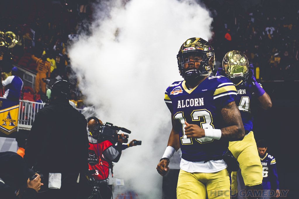 CrumbyJay's tweet photo. Blessed to receive my first HBCU offer from Alcorn state university! 🟣🟡 #AGTG @Coach_EDavis @The_Coach_Fred https://t.co/YhzZjoy82K