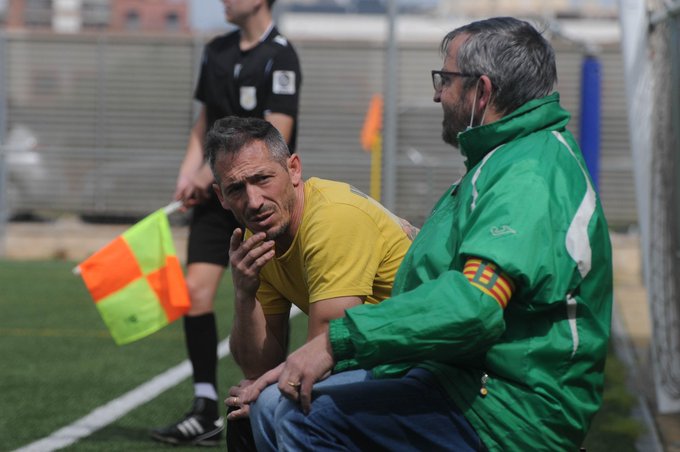JuliGar16478759's tweet image. Entrenadors del futbol català. Miki Corominas 1977 Bcn.“ El futbol és una forma de vida” Un llarg camí pel futbol català, en l'etapa de futbolista i ara com entrenador per el Canovelles, Mataró, Vilassar de Dalt, Vilassar de Mar, Cabrera, l’Argentona i ara el Montcada.@Bullseyemk