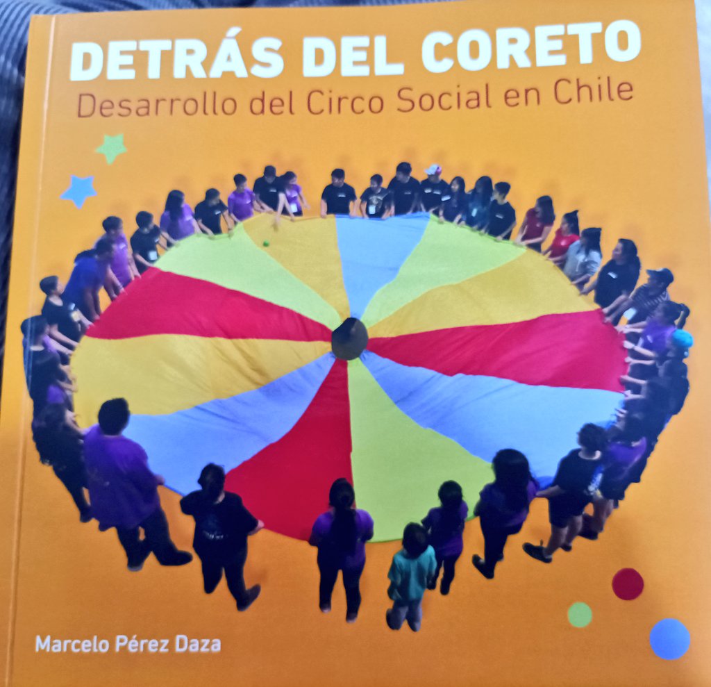 Mira que maravilla nos ha llegado.

💥190 páginas de #CircoSocial desde Chile.

Gracias <a href="/mpdpsicocirco/">Marcelo Perez Daza</a> <a href="/arenauh/">Lola Renau</a> <a href="/neretedicions/">Neret Edicions</a>