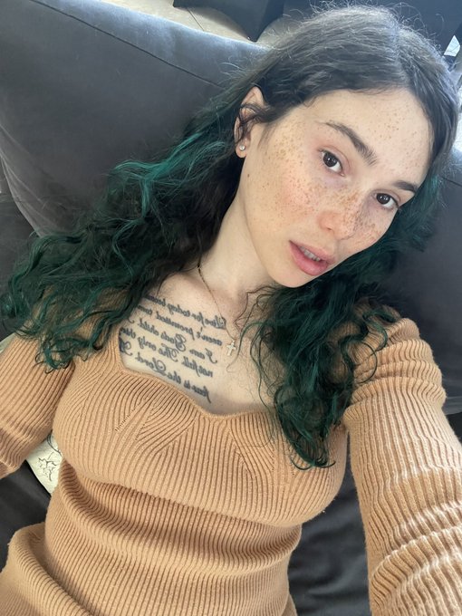 What should I do today? 😊 https://t.co/RQStkq5Fdt<a href="/tag/newprofilepic"class="tags"><span>#newprofilepic</span></a>