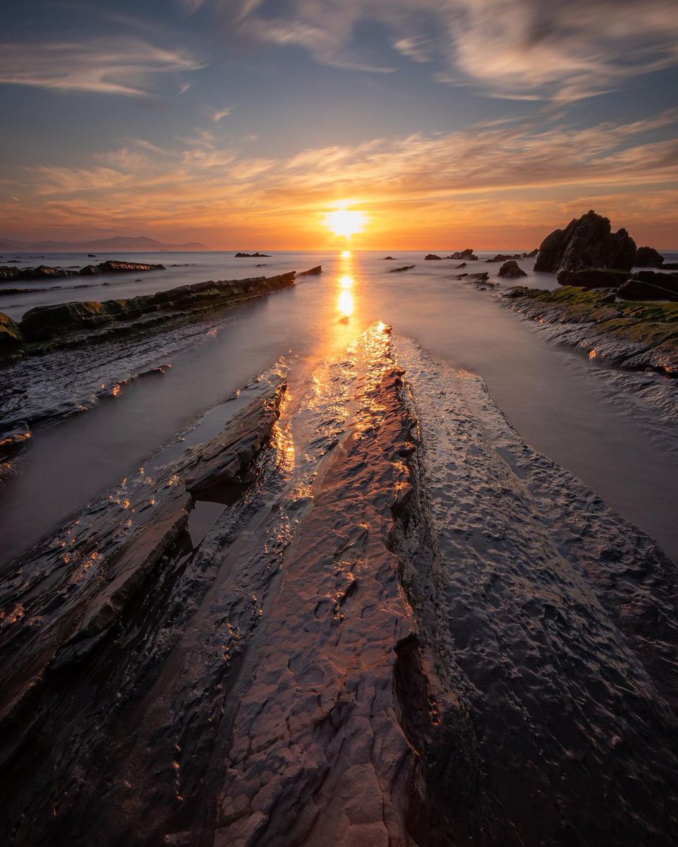 VisitBiscay (@visitbiscay) on Twitter photo ¡Getxo ➡️ Bakio, siguiendo el #FlyschBizkaia! 🚶
Un recorrido que te llevará a descubrir los 16 Lugares de Interés mientras contemplas la costa🌊 Todo un espectáculo para #SeaLovers 💙
📍 Barrika, <a href="/UribeTurismo/">Uribe Bilbao-Bizkaia Euskadi</a>
➕ ow.ly/UEKR50IWL6U
📸 IG: esmovie
#VisitBiscay ¡Getxo ➡️ Bakio, siguiendo el #FlyschBizkaia! 🚶
Un recorrido que te llevará a descubrir los 16 Lugares de Interés mientras contemplas la costa🌊 Todo un espectáculo para #SeaLovers 💙
📍 Barrika, <a href="/UribeTurismo/">Uribe Bilbao-Bizkaia Euskadi</a>
➕ ow.ly/UEKR50IWL6U
📸 IG: esmovie
#VisitBiscay