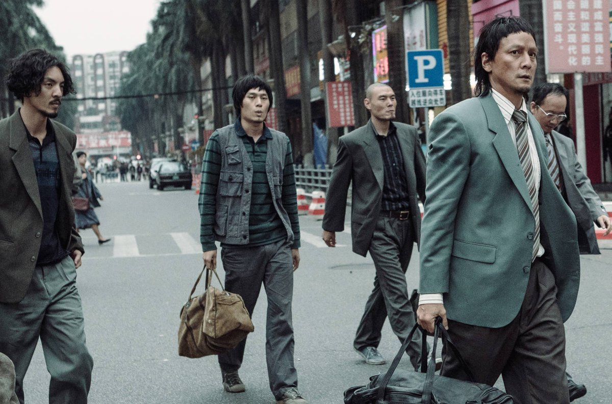 IFILMSonline's tweet photo. Piani sequenza da urlo e sparatorie in abbondanza: dal @fareastfilm vi parliamo anche dell'adrenalinico #CaughtInTime, con @danielwuyanzu #FEFF24
https://t.co/vK7nesOcg7 https://t.co/ERZAymeyA5