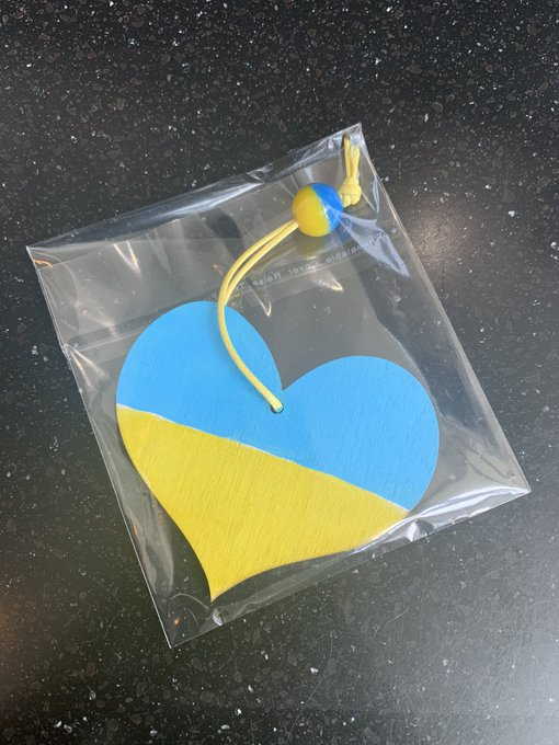 #Ukraine️ 🇺🇦  deserves support from whole the world 
Retweet this tweet to express your help for #Ukraine if you want to support #Ukrainians 

#Ukrainian #UkraineRussiaWar #RussianUkrainianWar