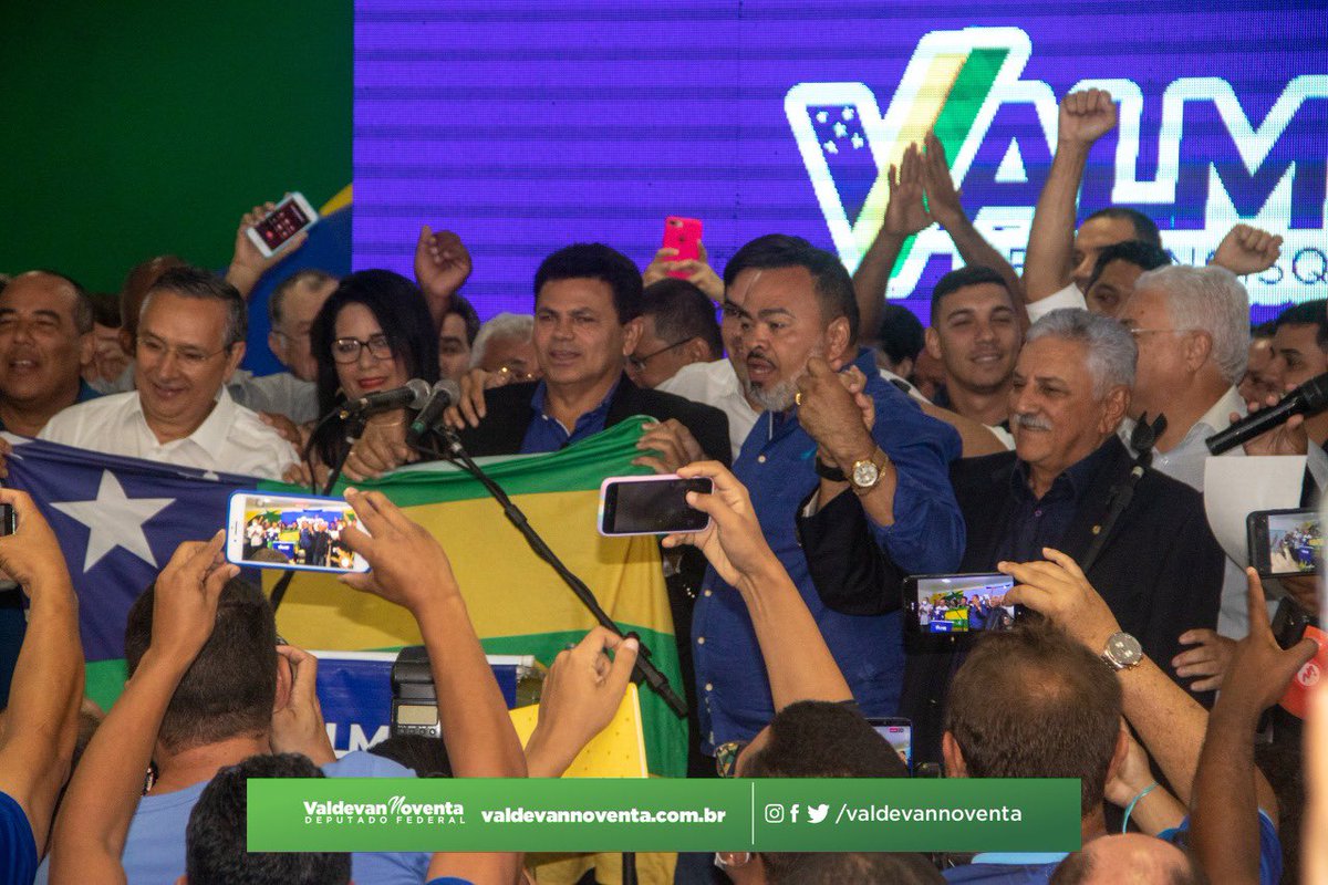 ValdevanNoventa's tweet photo. Meu amigo @valmiritabaiana disse “sim” ✅ ao compromisso de mudar a realidade do estado para melhor e aceitou ser pré-candidato ao governo de Sergipe. Não temos dúvida que fará um ótimo trabalho, porque você já provou sua competência enquanto prefeito de Itabaiana.+⬇️ https://t.co/oT6Xlktm6Z