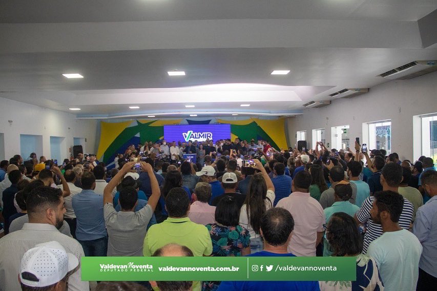 ValdevanNoventa's tweet photo. Meu amigo @valmiritabaiana disse “sim” ✅ ao compromisso de mudar a realidade do estado para melhor e aceitou ser pré-candidato ao governo de Sergipe. Não temos dúvida que fará um ótimo trabalho, porque você já provou sua competência enquanto prefeito de Itabaiana.+⬇️ https://t.co/oT6Xlktm6Z