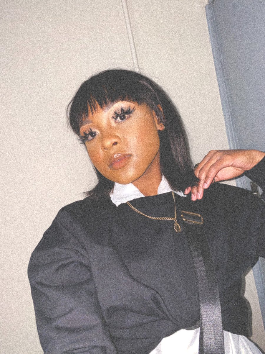 lerato_Ch's tweet image. Face card never declines🖤