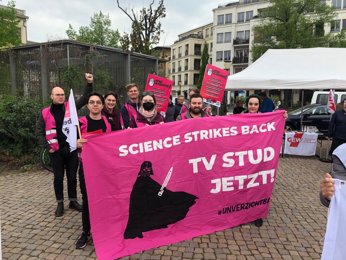 tvstud_brandenburg tweet media