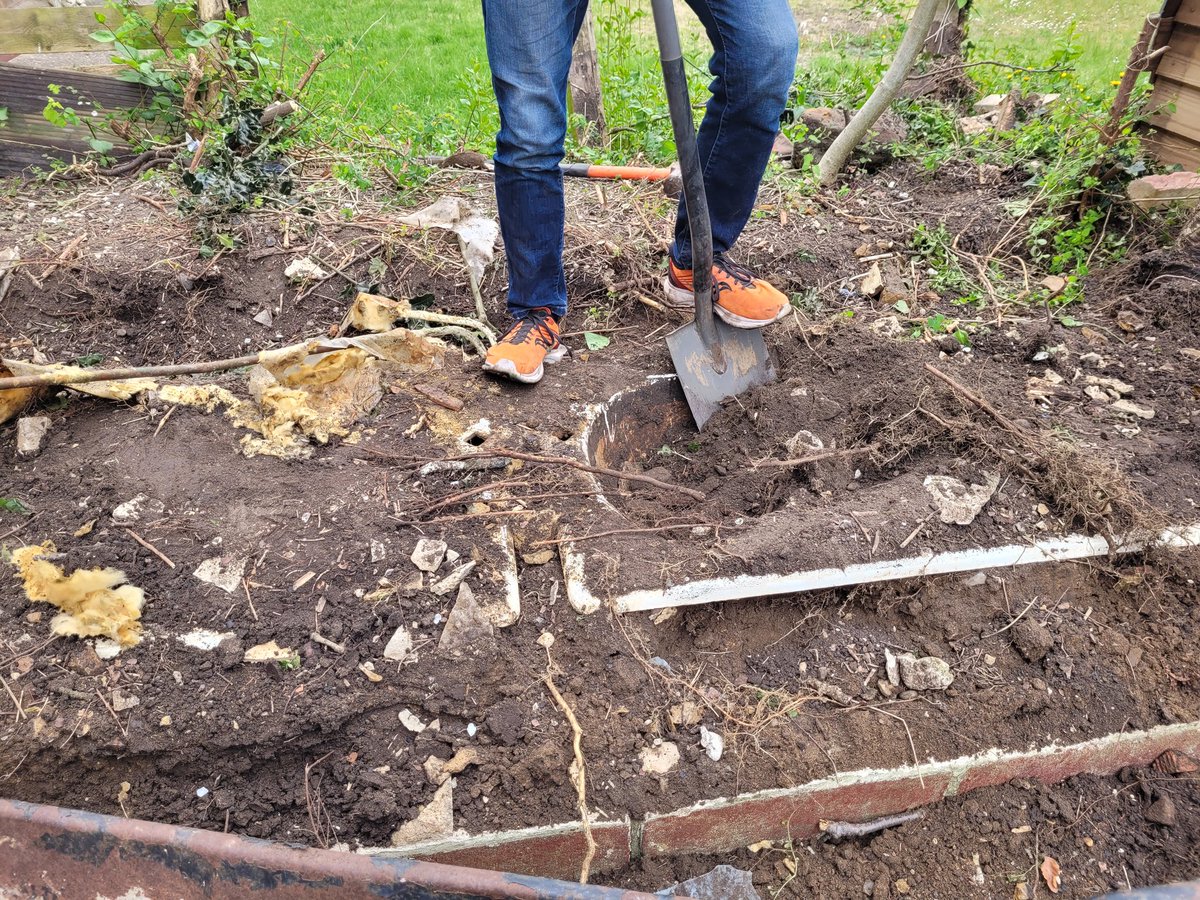 Running2staysane tweet media