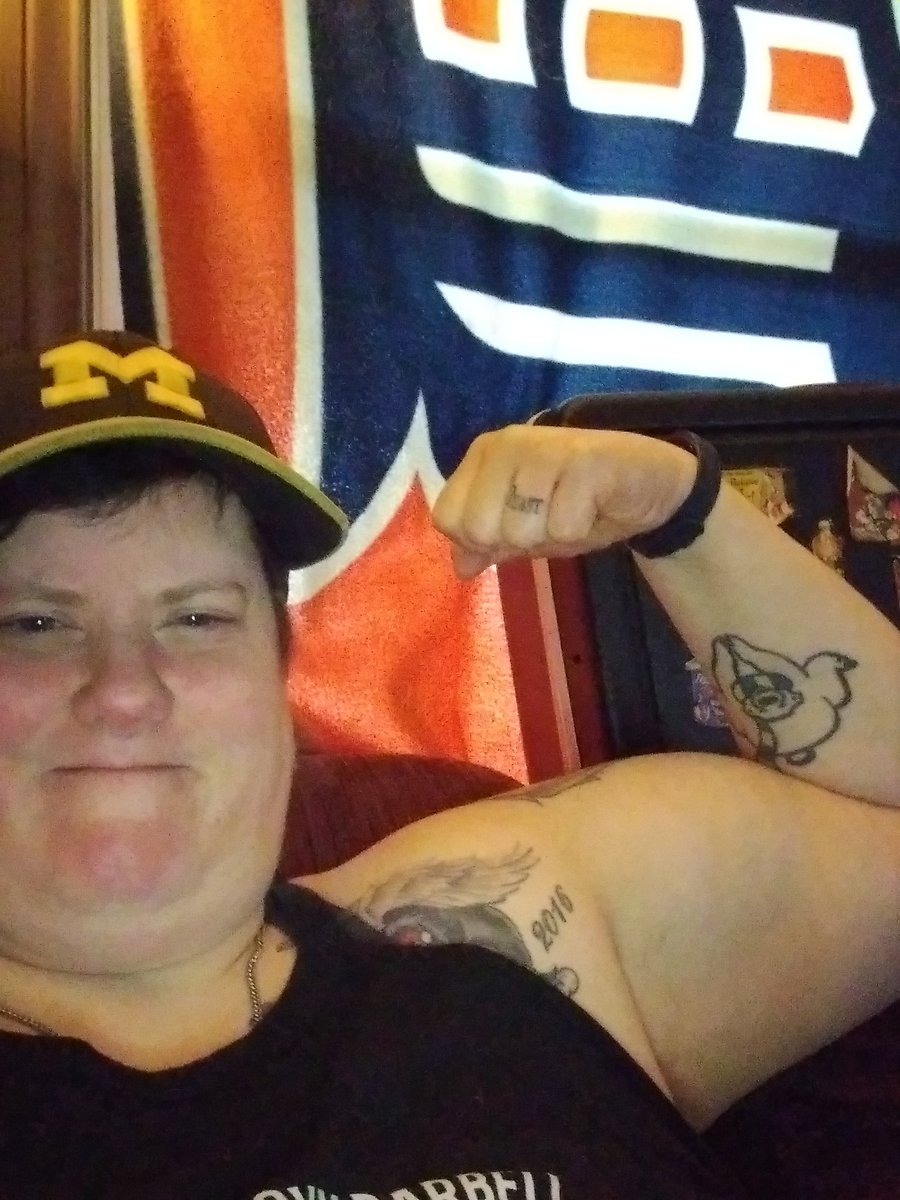 tip_sip_slash's tweet photo. #oldandugly but #strongASF
My wife also thinks I'm cute and cuddly. https://t.co/R0lb61qqht