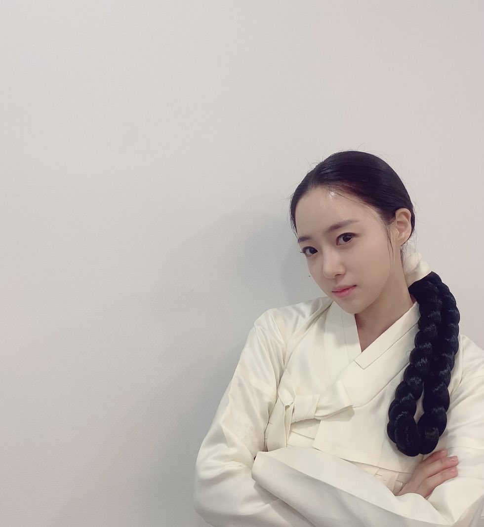 tarafansubfr's tweet photo. [PHOTO] #EUNJUNG #은정 #티아라 T-ara IG Update (020522)
Ce soir à 21h30 sur KBS2 <Bloody Heart> 
Je fais une apparition spéciale pour la première fois en tant que Jungjeon Yun 🌼
#Est-ce que je tremble #Beaucoup d'officiels ❤️ #Disons juste que c'est bon pour un moment https://t.co/1flCSMC7eI