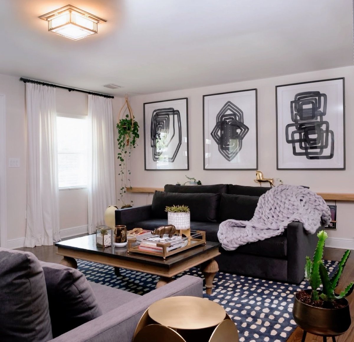 New week, new beginnings. (DEL-11 Blue)

Styled by: @anncoxdesign

Link in bio!

#homedecor #homedesign #decor #design #homesweethome #livingroomdecor #livingroomdesign #spring #newbeginnings #momenirugs #rugs #momeni