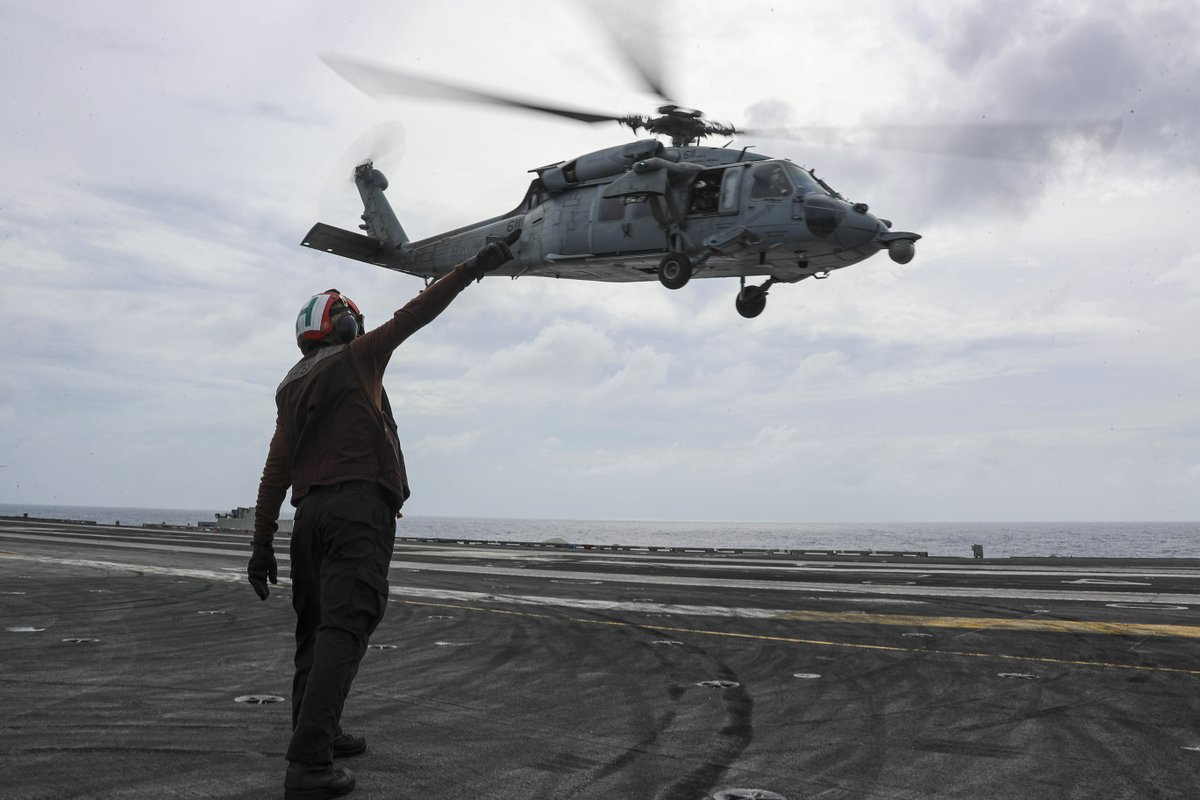 We're flying all week. #FlyNavy 🛫 

Sailors aboard <a href="/CVN_72/">USS Abraham Lincoln</a> conducts #FltOps in the #PhilippineSea 

The Abraham Lincoln Carrier Strike Group is on a scheduled deployment in the <a href="/US7thFleet/">7th Fleet</a> area of operations in support of a #FreeAndOpenIndoPacific.