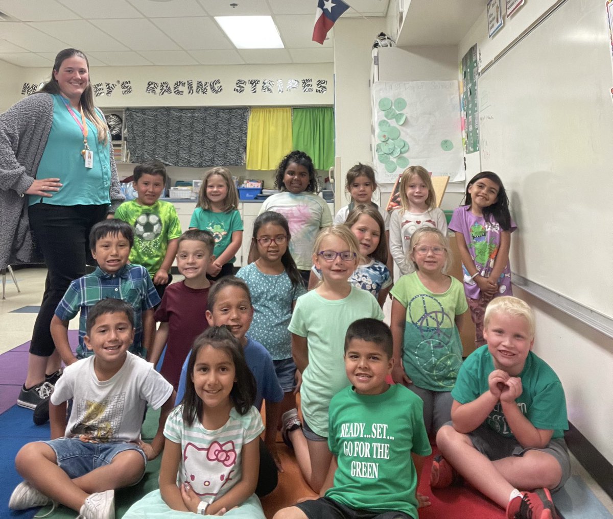 Leslimrstm's tweet photo. Ready…Set….Going for the Green! Families, interventionists, and whole classrooms are focusing on growth and goals, and having fun while they’re at it! ⁦@Istationed⁩ ⁦@SeguinISD⁩ ⁦@KoenneckeES⁩ https://t.co/61Knrsspj7