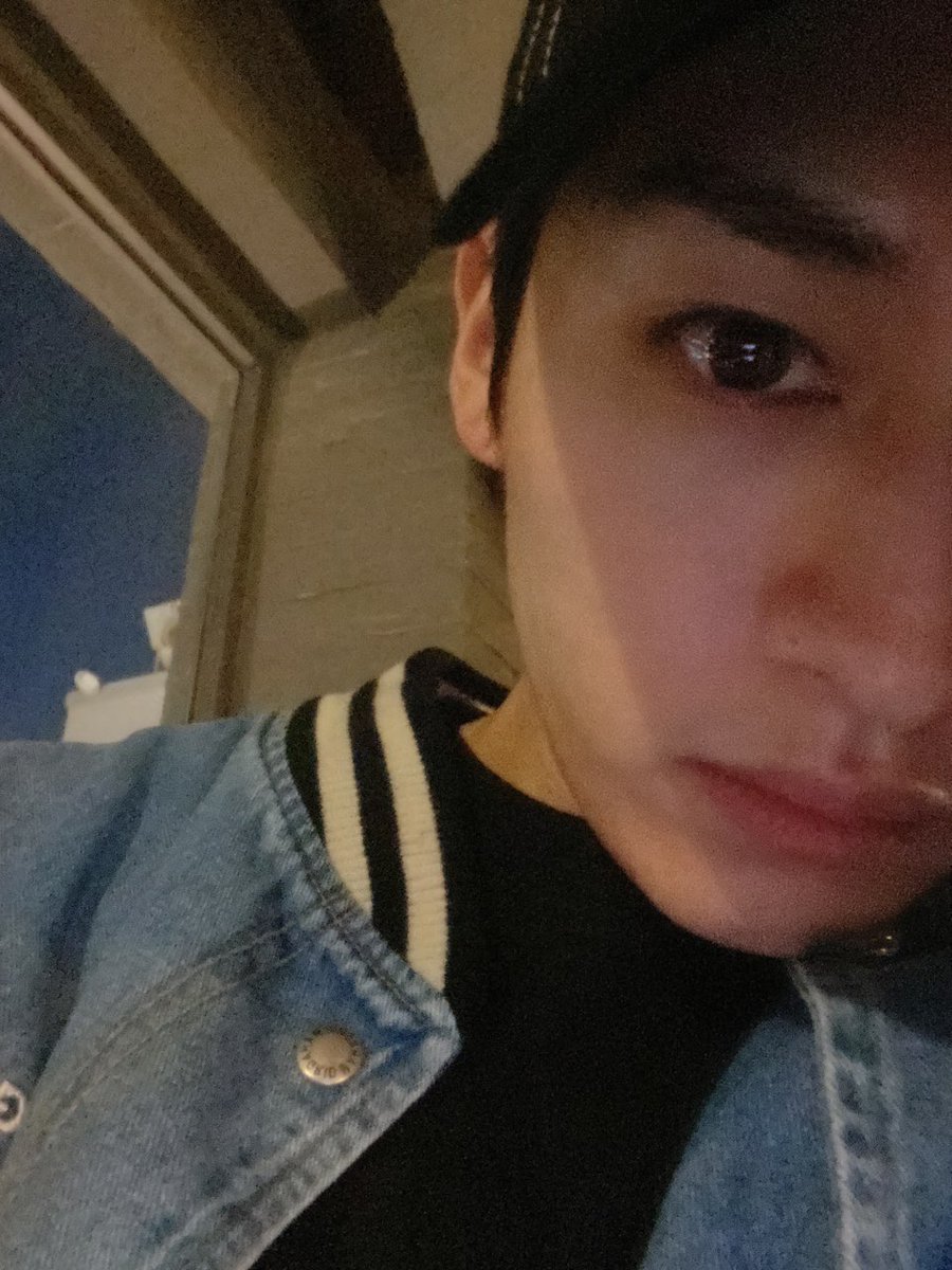 LlNOFILES's tweet photo. [020522] 9:57 PM KST 🐰💭

🐰📸

🐰📸

jugando con han jisung

ㅋㅋㅋㅋㅋㅋㅋㅋ https://t.co/fjwTt40BtU