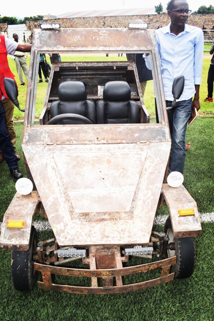 VijanaGroup's tweet photo. Une voiture marque made in #BURUNDI #innovation
#mytech #Mzone
#vijanapowergroup https://t.co/WtZUj4mn0S