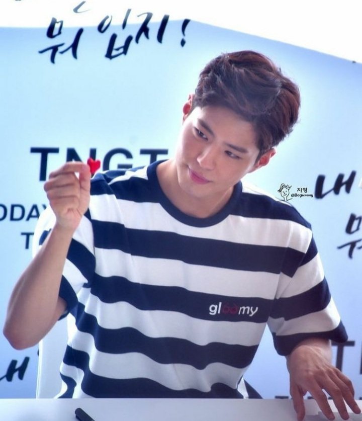 s1nataliya's tweet photo. Ooooo!!! I think I found where my heart is ❣️❣️❣️
🤭🤭😘
@BOGUMMY
#0430Bogumisback
#Yeswearestillhere
#ParkBoGum
#imissyou https://t.co/FGoMAH0KgV