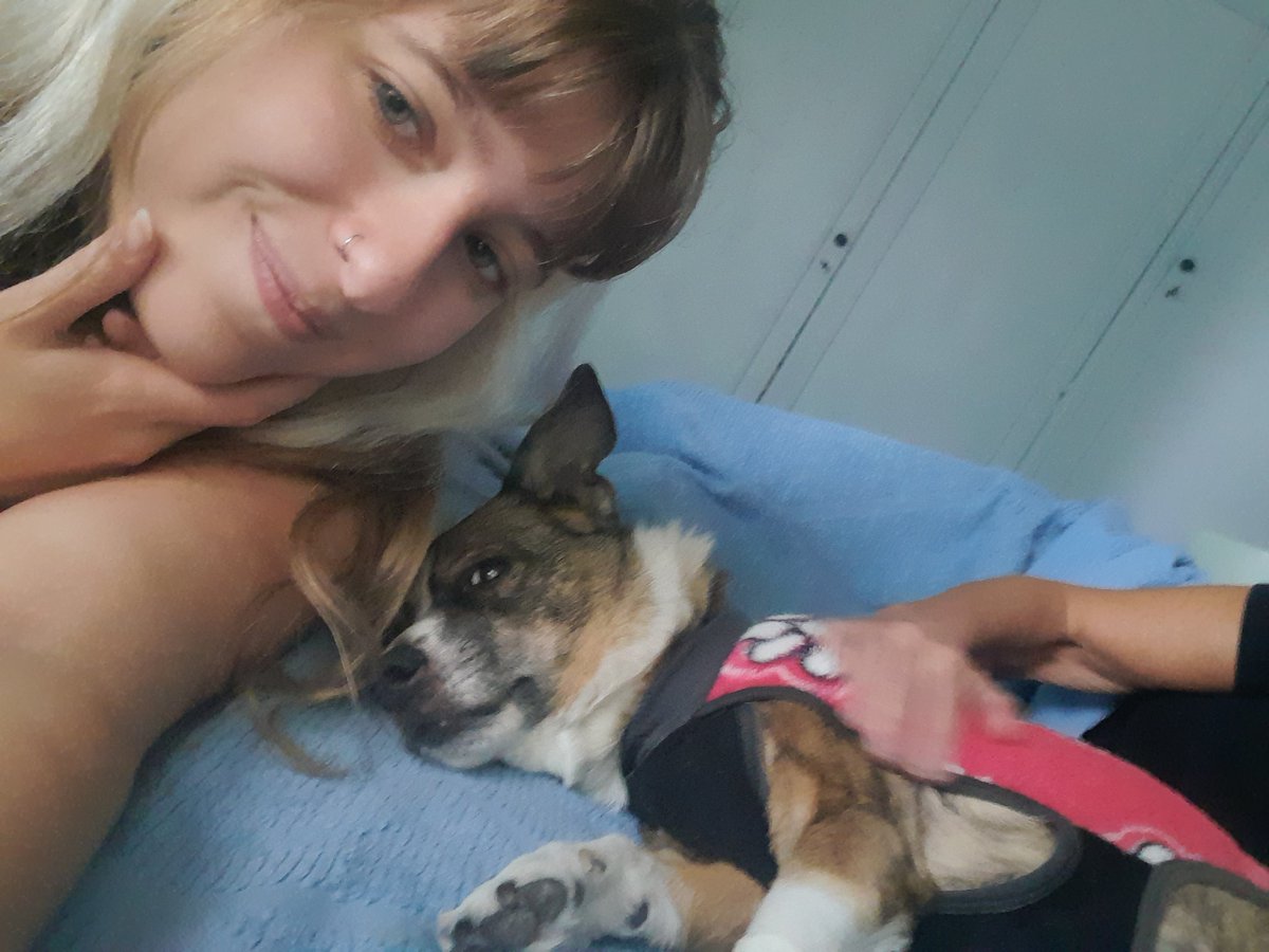 MicaTebe's tweet photo. Te extraño tanto gorda💜 daría cualquier cosa para que te quedes un ratito más conmigo. https://t.co/yh2TN9gQlS