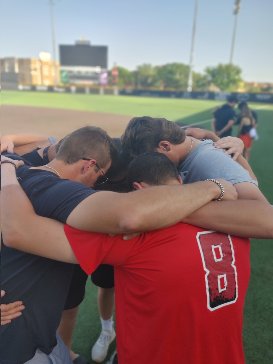 RedRaiderDugout's tweet photo. Thanks to @TTU_FCA for putting tonight together. Thank you as well to @ttu_baseball, @TechAthletics, and @TimTadlockTTU for making it happen. #WreckItCody #HaywardStrong https://t.co/tDTcVYsquz
