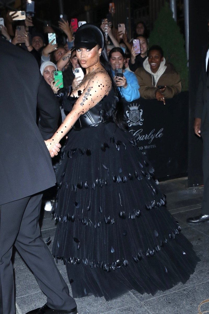 Minaj Society tweet media