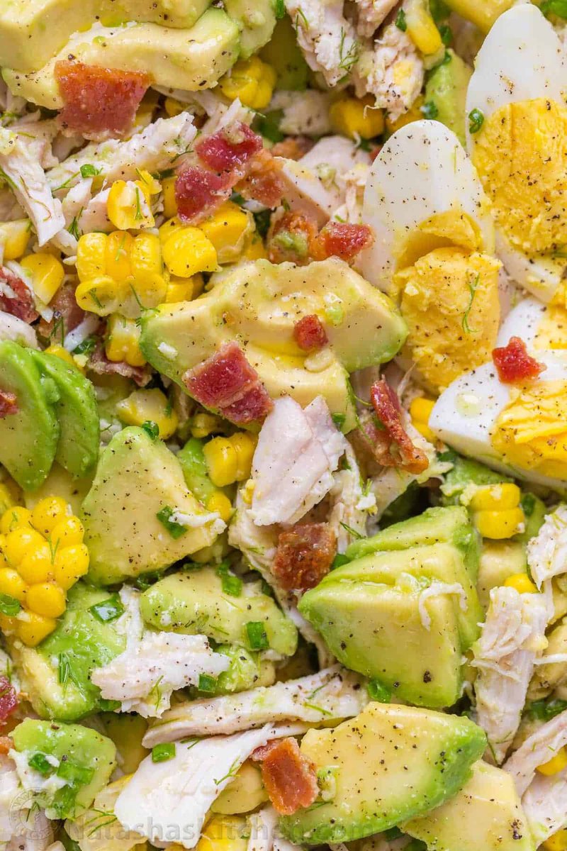 Heading into National Salad Month with our most popular salad of all time! natashaskitchen.com/avocado-chicke…