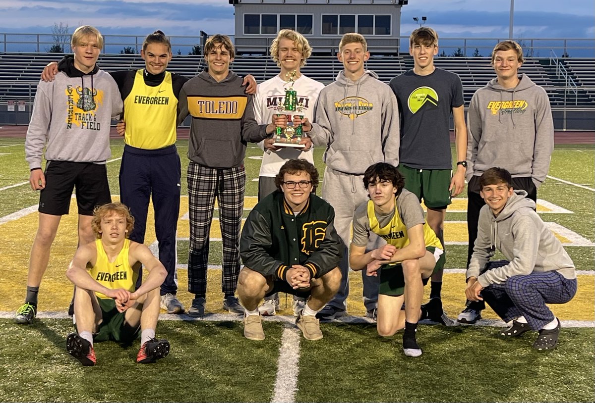 EVGvikings's tweet photo. What better way to celebrate the life of TJ Rupp, and our Seniors on Senior Night than our Boys and Girls keeping home the TJ Rupp Memorial Championship! https://t.co/6uWOojSk1m