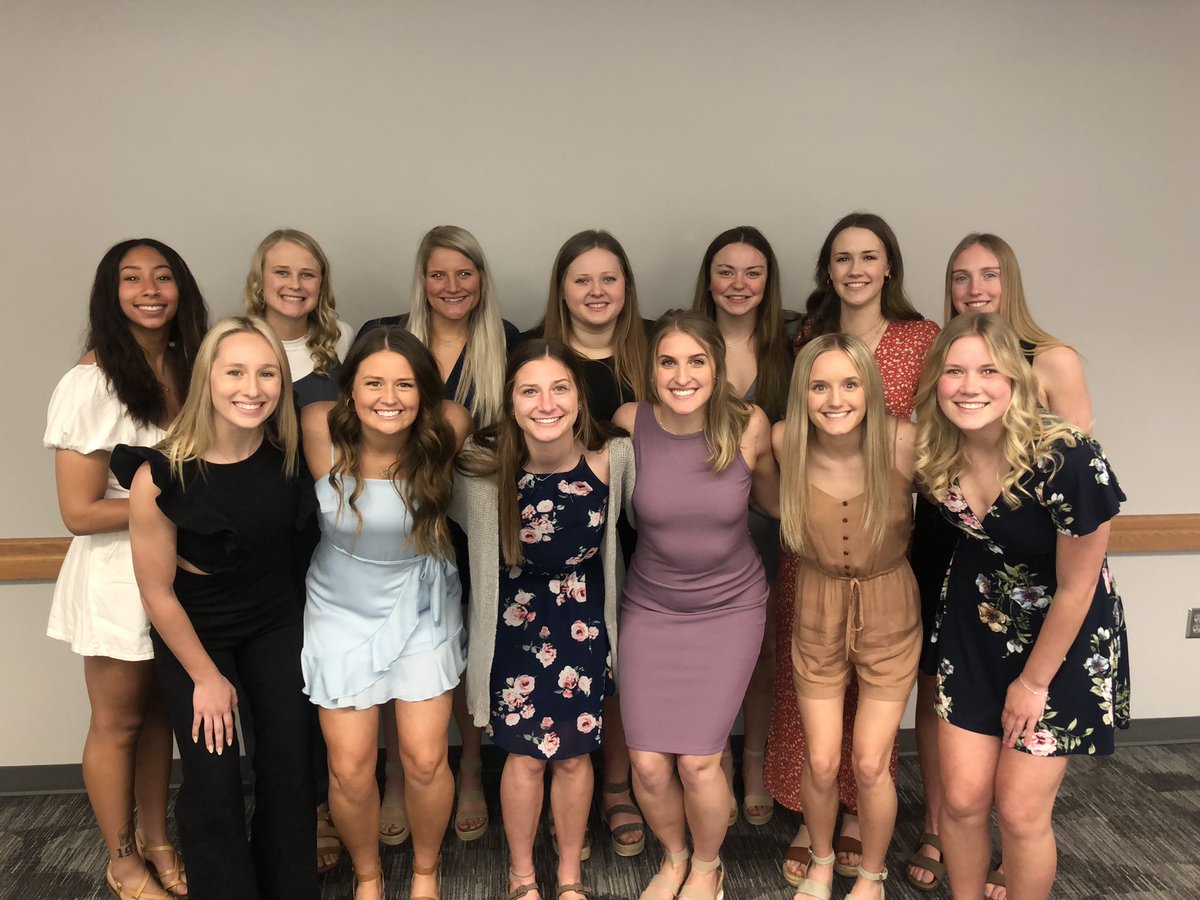 Ended the year with a BANG 💥 at the athletic banquet. This group had a lot to celebrate this year!! #GoCats🐯