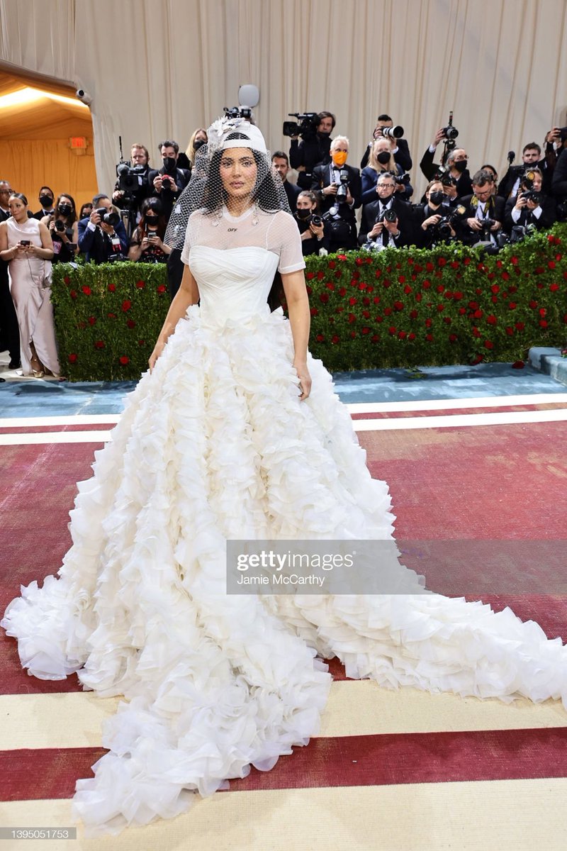2021_met's tweet photo. #MetGala https://t.co/insH87TPrX