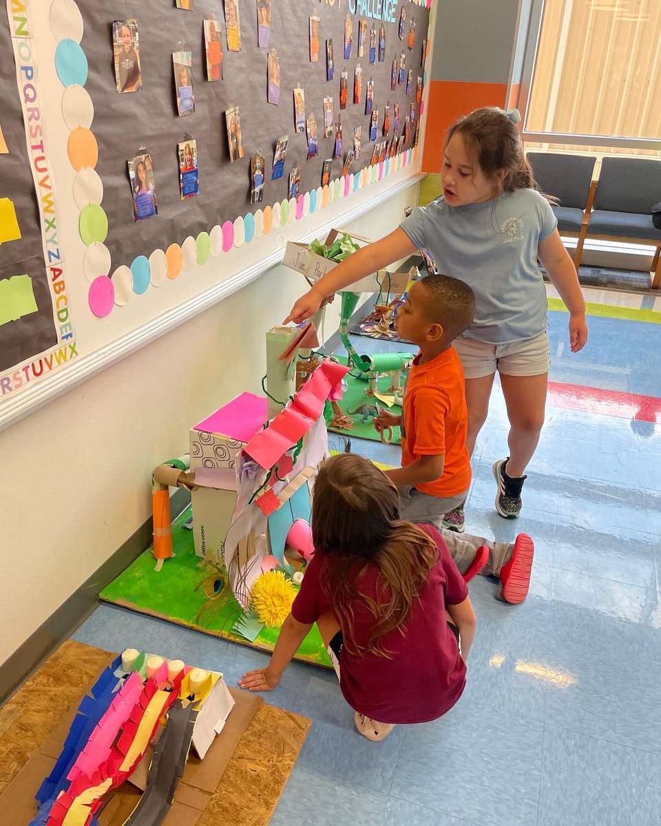 cisdnews's tweet photo. The 5th year of Comal Reads concluded on Friday evening. Comal Reads encourages a love of learning through reading and to cultivate a culture of literacy in our Comal ISD community. Ready to read this summer? Comal Summer Reads program is coming soon. #comalisd #comalreads https://t.co/5oWPtbRx45