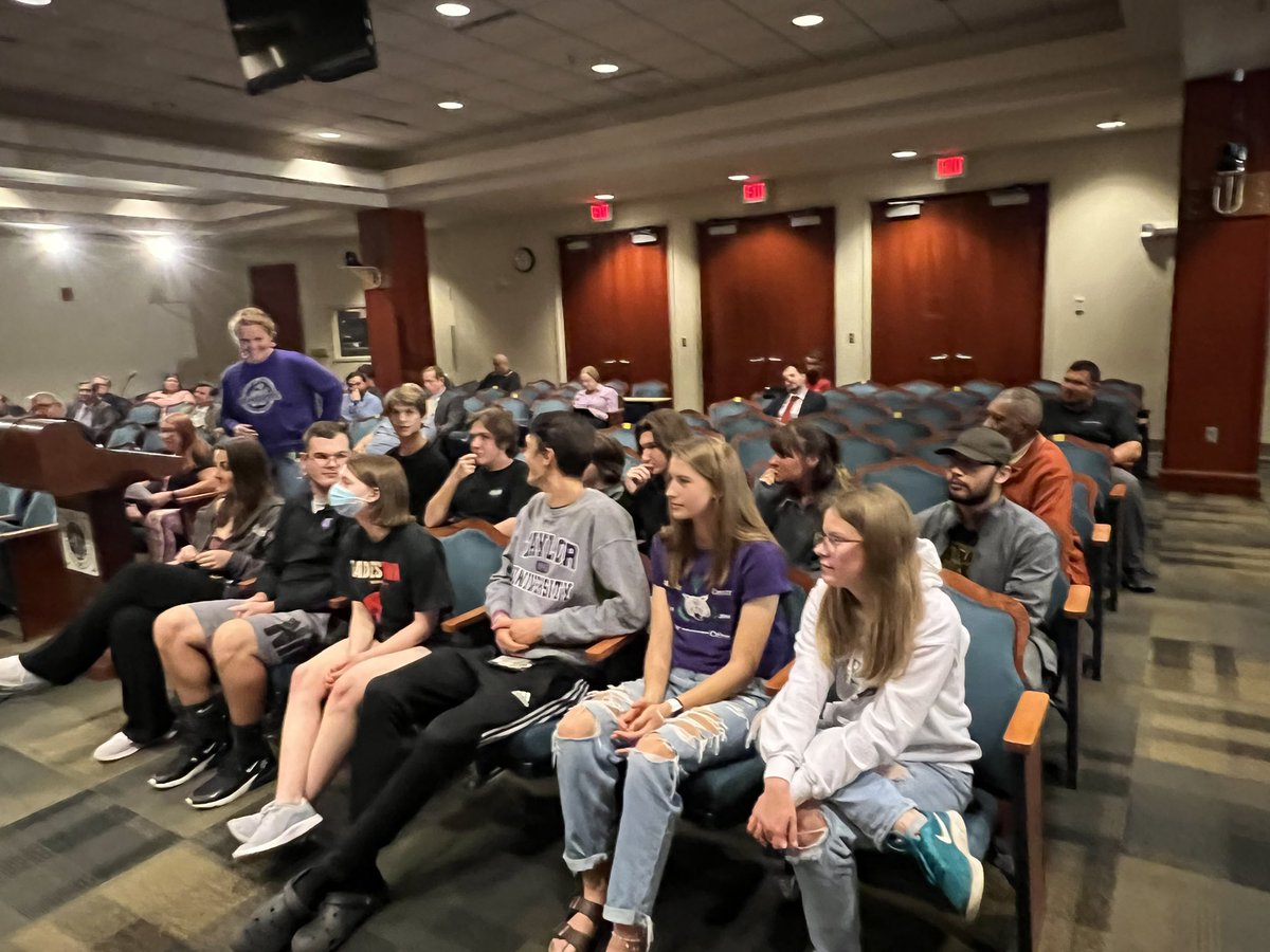 Snidergov's tweet photo. City Council Resolution night for AP gov students!  I am so darn proud of these kids!  Exam in the morning and they showed up to help better their city tonight! Who says today’s youth do not care?  Not this teacher! #APgovrocks https://t.co/JzXZOXbJat