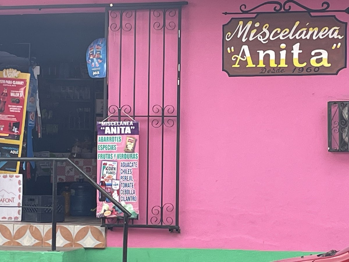 “Nombre que calor hace, si me está sudando todo. La espalda, los brazos, las piernas, hasta la cucaracha me está sudando”. Descripción de calor según Anita la de la miscelánea