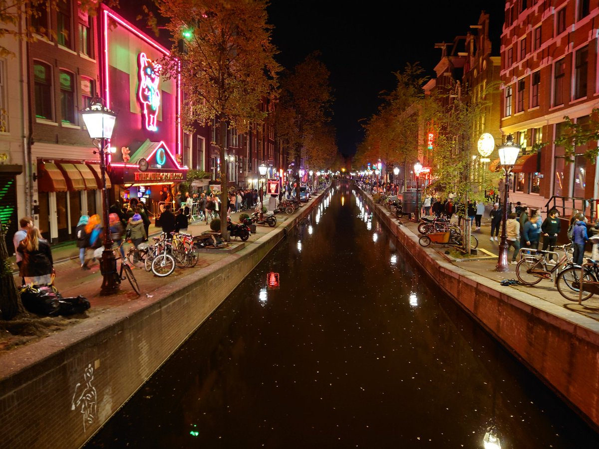 Ben_Drinking's tweet photo. Random Amsterdam pics https://t.co/aaNjDAyMJV