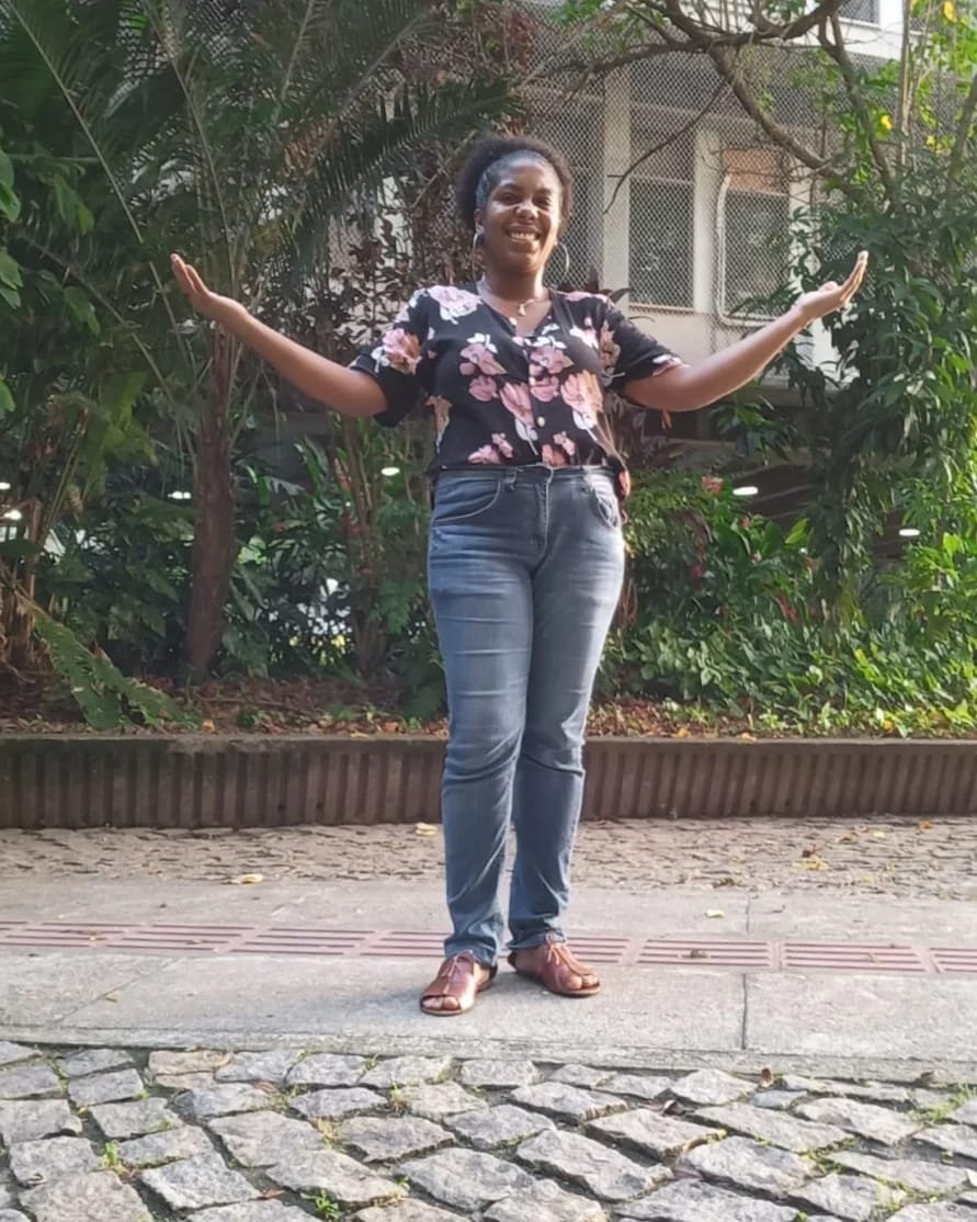 darasantanna's tweet photo. Matando as saudades da universidade que me formou! 🥰
UFF reaberta e pulsante!
✊🏿✊🏾✊🏽
#eudefendoauff #niterói https://t.co/CUobE5NdOU