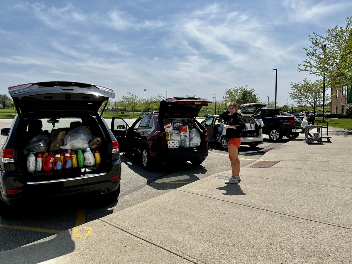 Tina Roberts tweet media