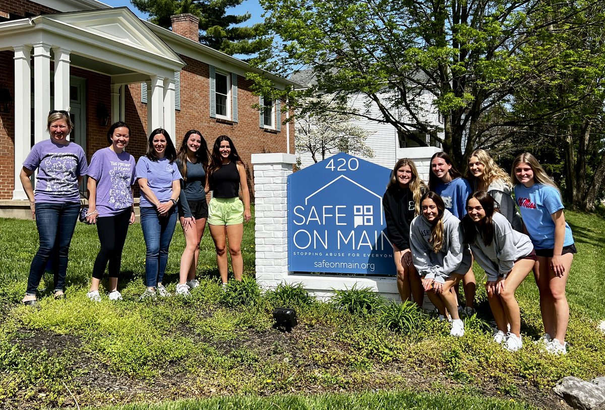 Tina Roberts tweet media