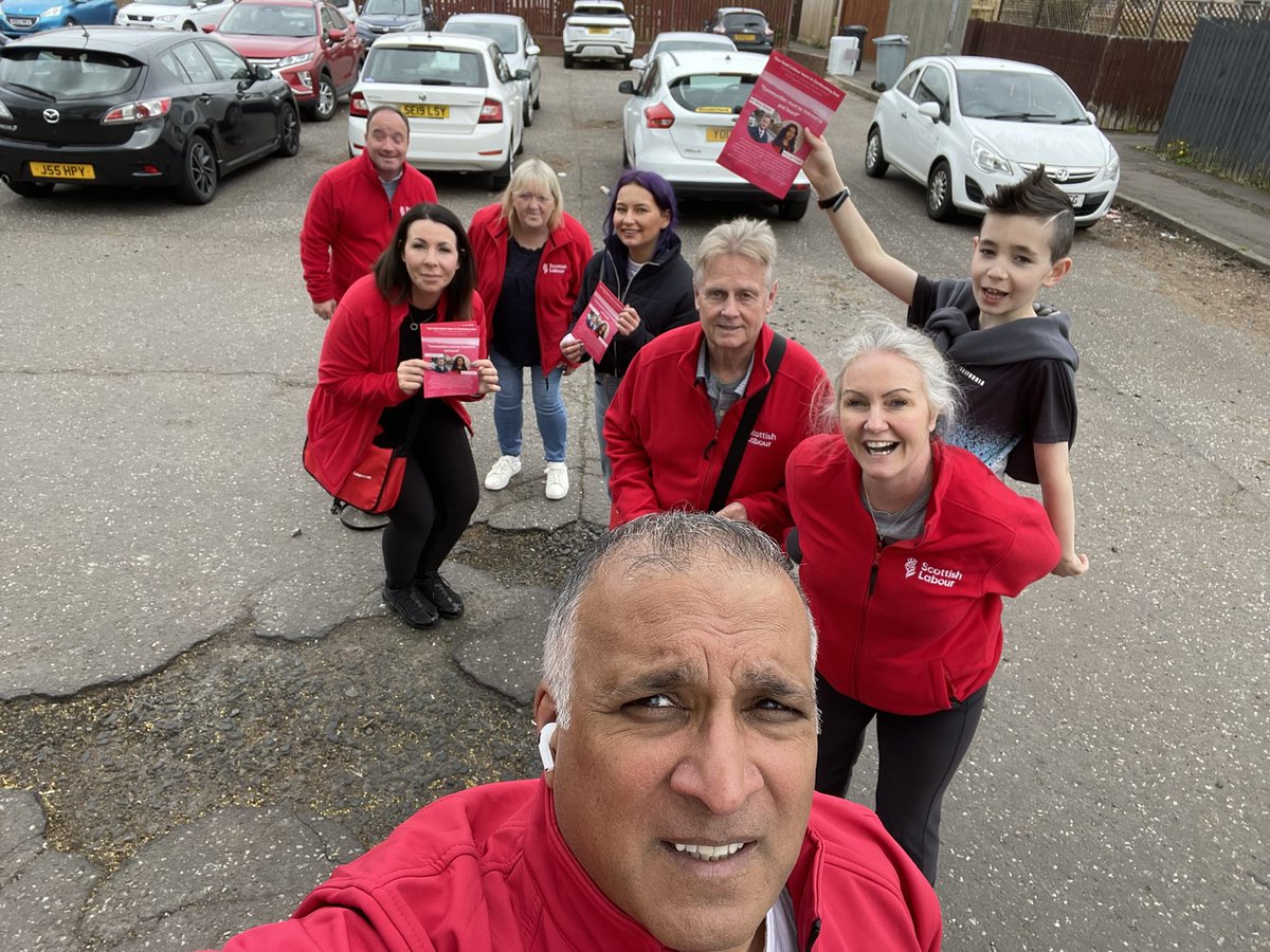 CllrMo's tweet photo. What is the highlight so far?
Teamwork, we are out helping in each other’s wards and enjoying it and that is what Labour is all about @AnasSarwar @ScottishLabour @RutherglenCLP @CllrMcadams https://t.co/VjYbuZCICJ