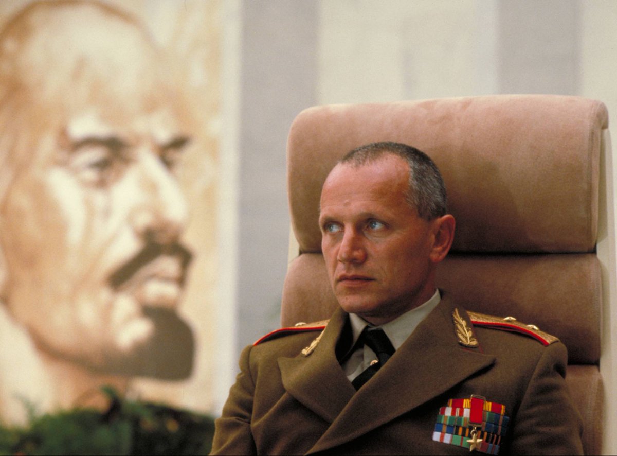 Thunderballs007's tweet photo. A production still of Steven Berkoff as General Orlov during filming for Octopussy (1983) #Bond #JamesBond https://t.co/bn6DD31vAR