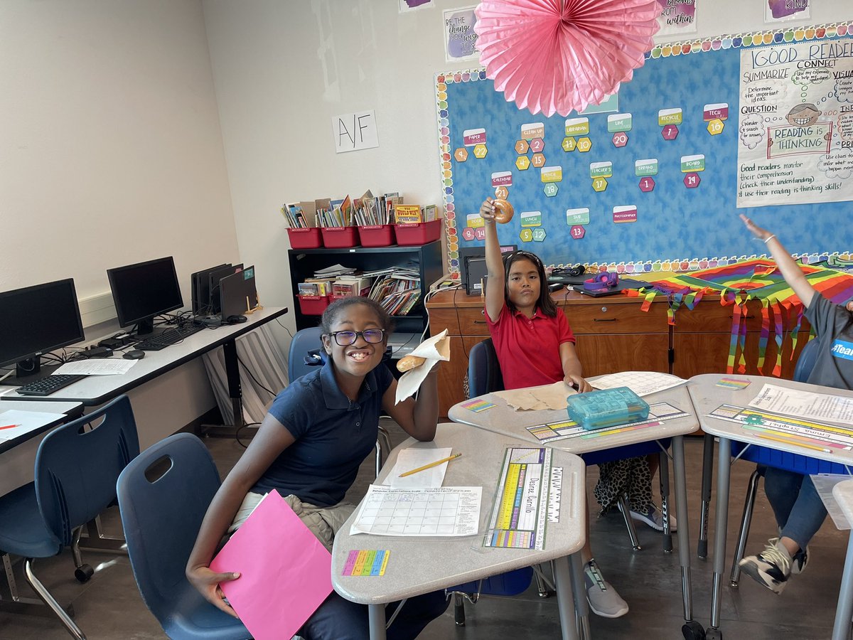 KMPWainwright's tweet photo. D is for Donuts and Distinguished Guests! Thank you @BCarnero_CJES for taking time out of your schedule to virtually hang with us! We loved every second! #ABCountdown #TeamSISD #JCEBuffaloes https://t.co/mFJBWrb8UU