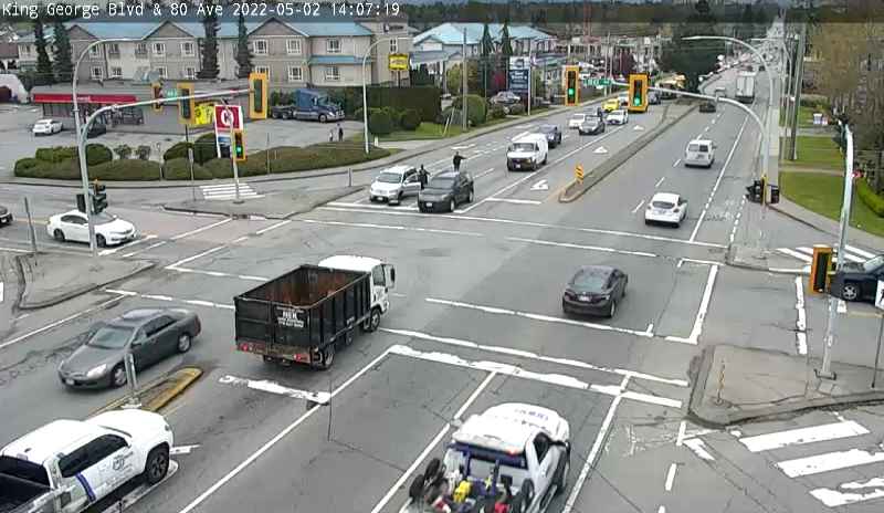 PrimeMainister's tweet image. #SurreyBC Stall S/B King George Blvd at 80 ave - Right lane blocked @AM730Traffic