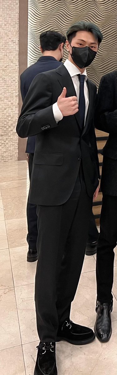 [ENHYPEN WEVERSE] 220503
#JAY:

Giving much blessings today to the people who fought through Monday well!🙏💪

#ManCrushMonday #ENHYPEN #엔하이픈 <a href="/ENHYPEN_members/">ENHYPEN</a>